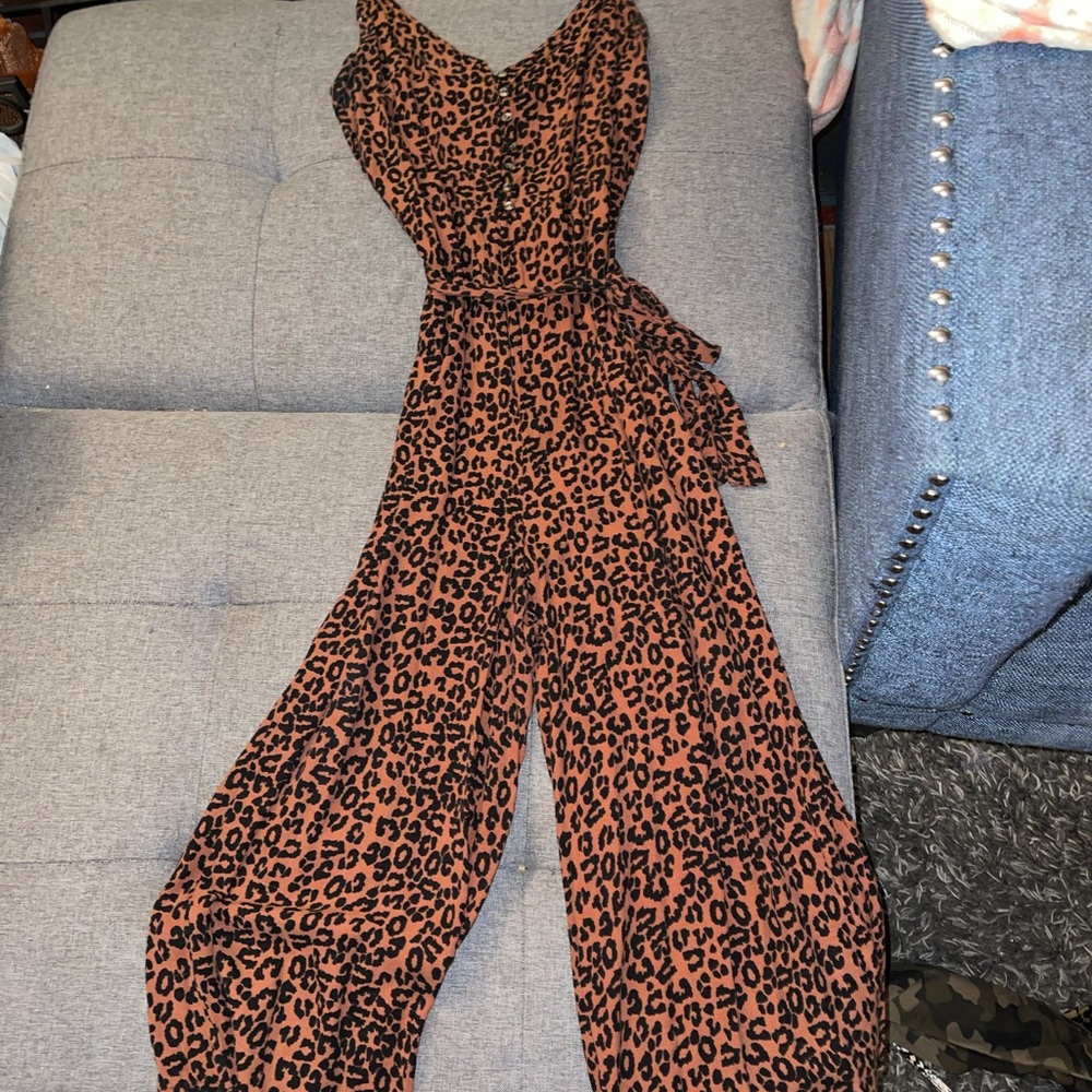 Super cute, flow romper